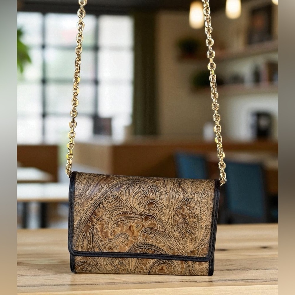Relic Faux/Vegan Leather Trifold Wallet With Added Crossbody Gold Chain
